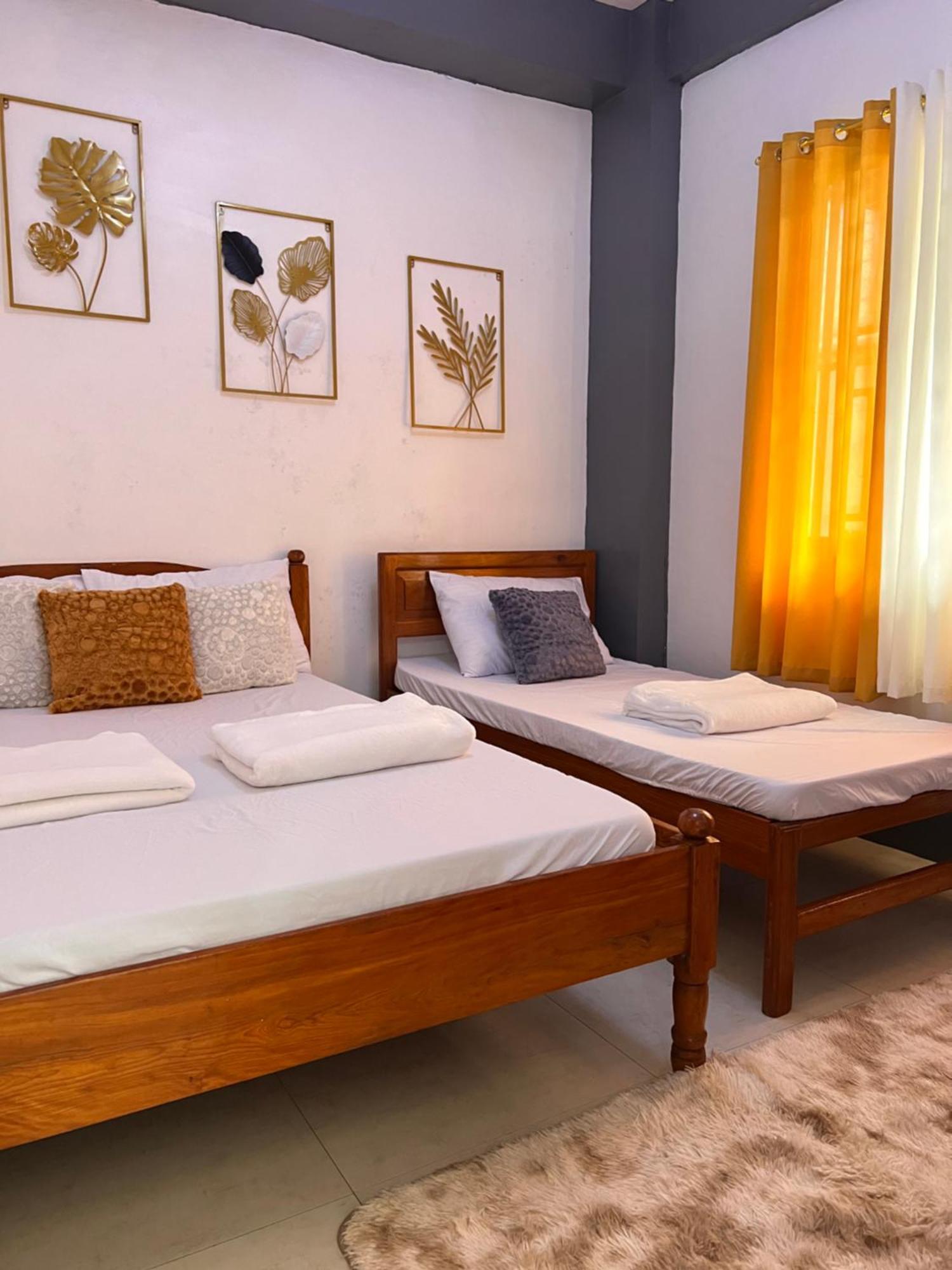 Eighty8 Tourist Inn Coron Exterior foto